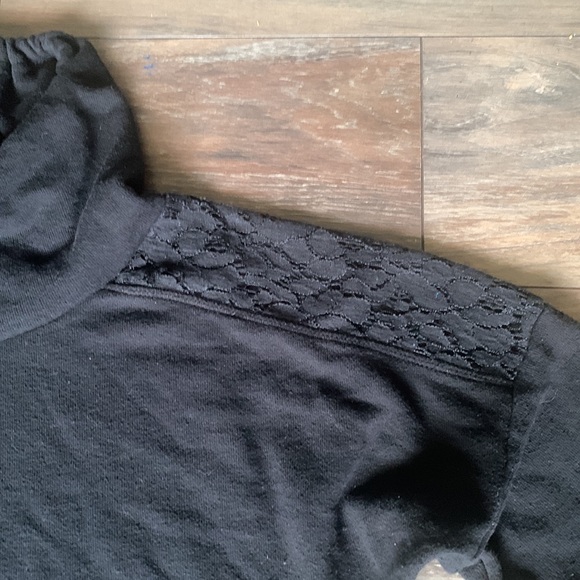 *Host Pick* Cute Women’s Kismet Sweater - Picture 3 of 6